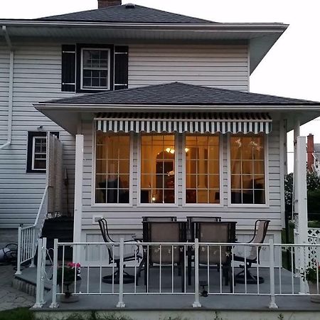 Niagara Falls Canada Getaway Villa Exterior photo
